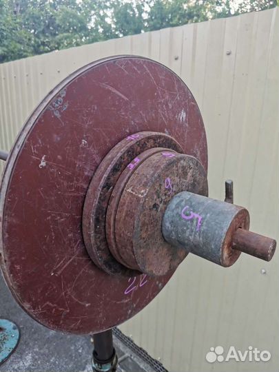 Штанга с блинами, стойки и скамья