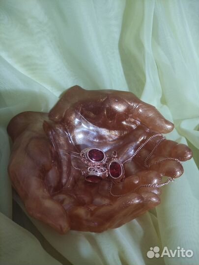 Руки Давида, подставка,кашпо