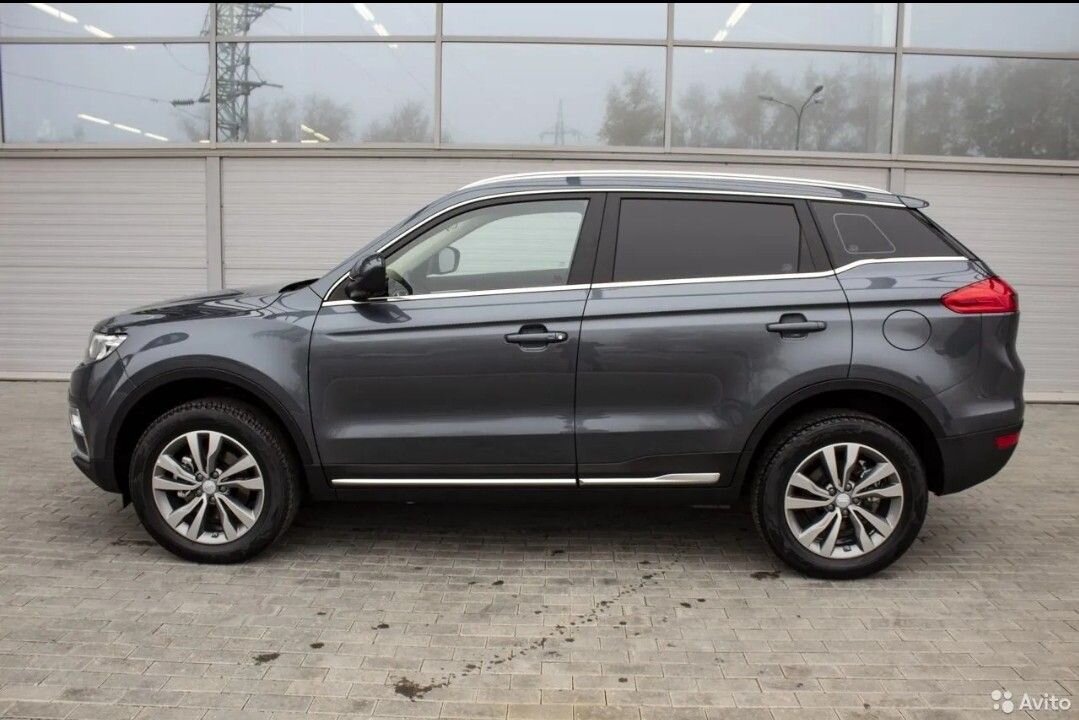 Geely Atlas: фото владельца