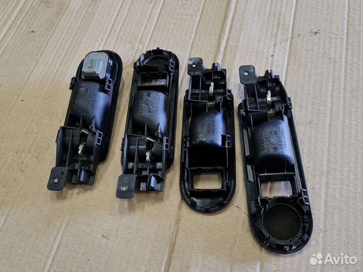 Ручка двери внутренняя Volkswagen Passat B5 Bora A