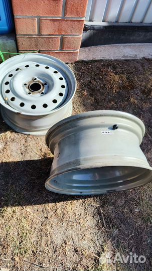 2 штампованных диска Волга р15
