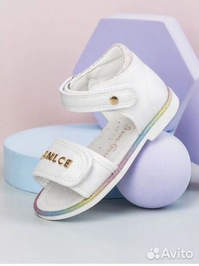 Сандалии в садик новые 26