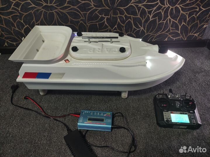 Прикормочный кораблик для рыбалки с gps бу