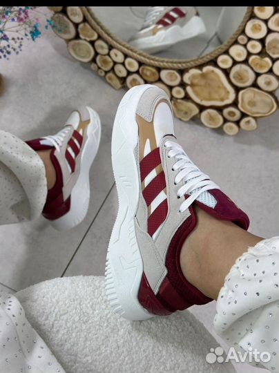 Кроссовки аdidas новые 39р