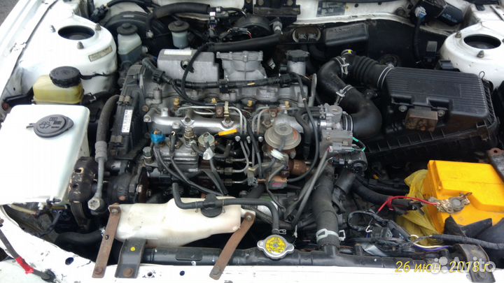 Toyota Corolla 2.2 МТ, 2000, битый, 300 000 км