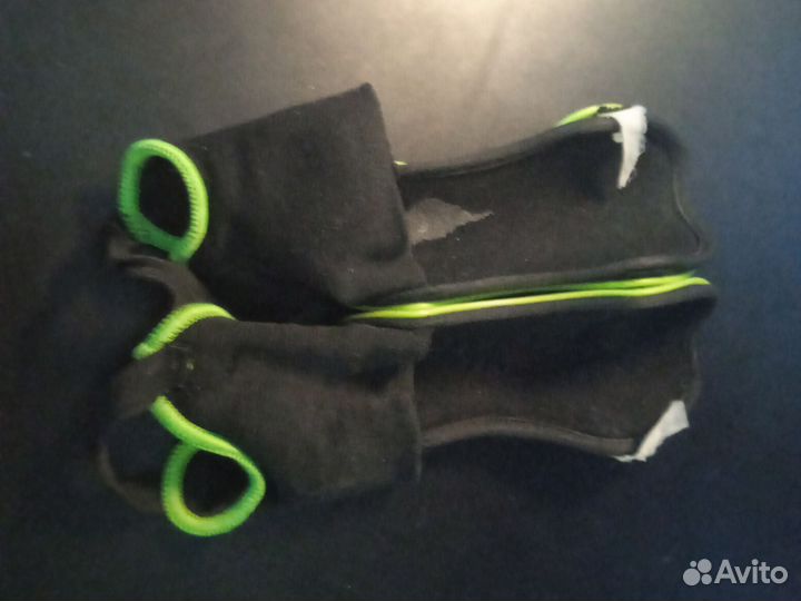 Щитки футбольные