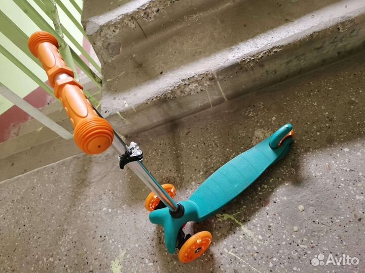 Самокат детский трехколесный