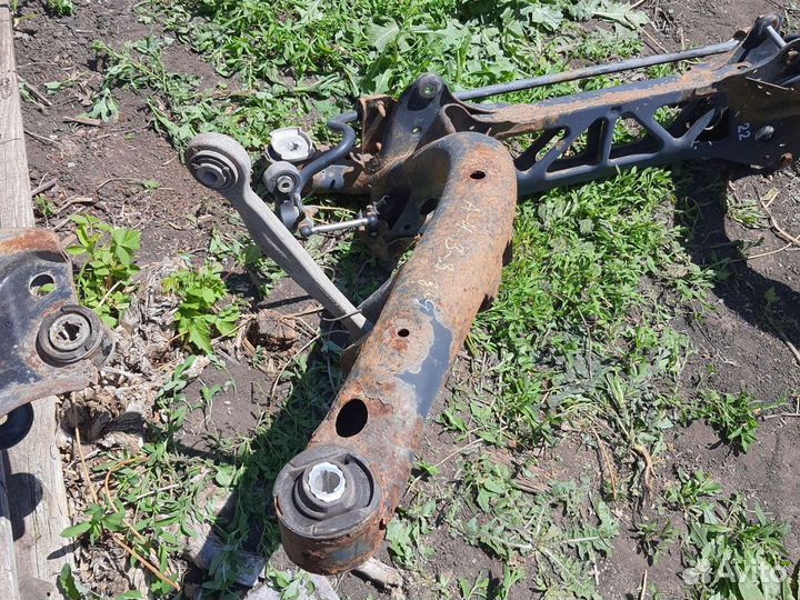 Подрамник задний audi a4 b8