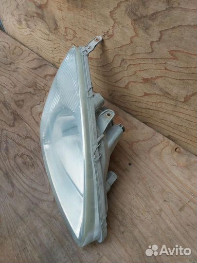 Фара правая Toyota Prius NHW10 (1997 - 2003)