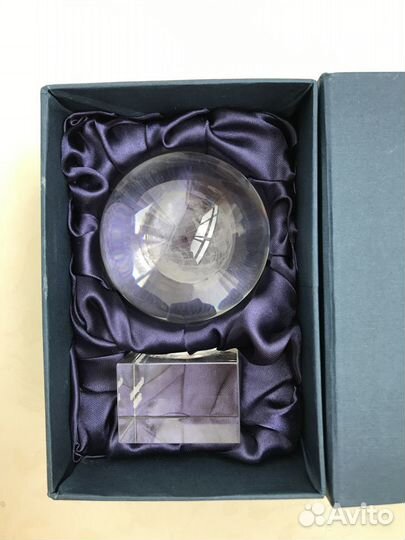 Стеклянный шар