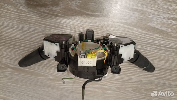 Подрулевой переключатель nissan cube