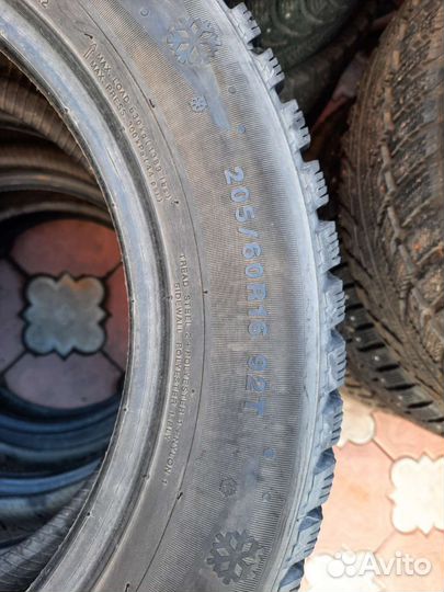 Kumho I'Zen KW22 205/60 R16 92T