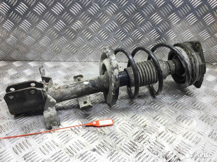 Стойка передняя правая Renault Modus D4K12 (d4f740