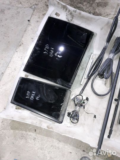 Детали задней правой двери pajero sport 2