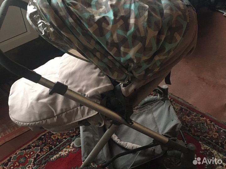 Прогулочная коляска