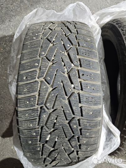 Nokian Tyres Hakkapeliitta 9 245/40 R19