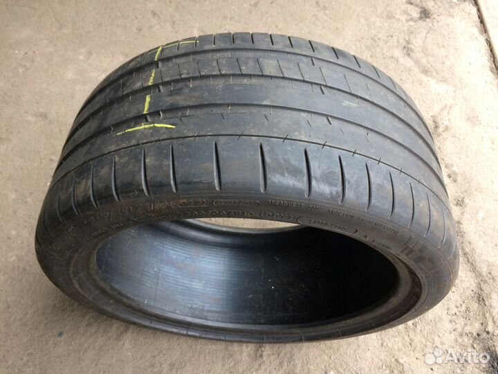 Michelin Pilot Super Sport 265/35 R19