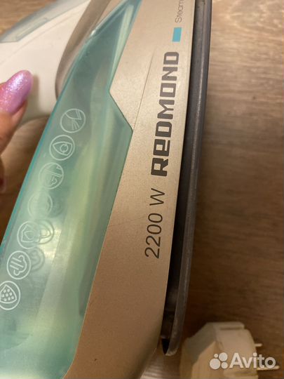 Утюг redmond