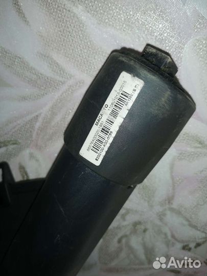 Шторка багажника hover