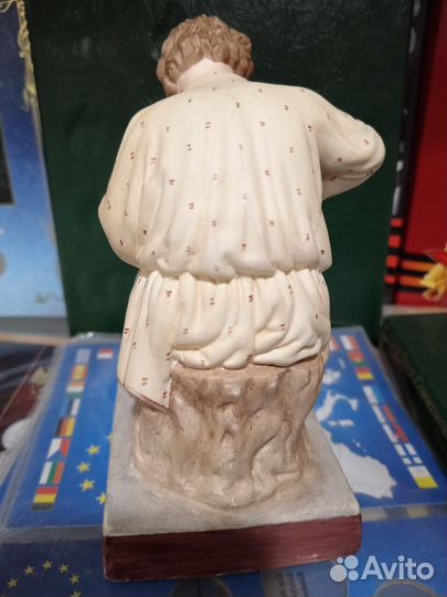 Фарфоровые статуэтки фигурки