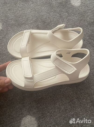 Zara сандалии 35