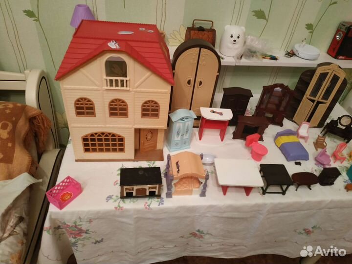 Домик кукольный с мебелью