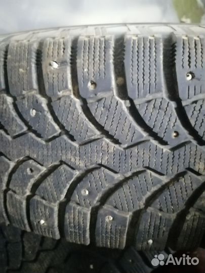 Bridgestone Blizzak 6 245/70 R16
