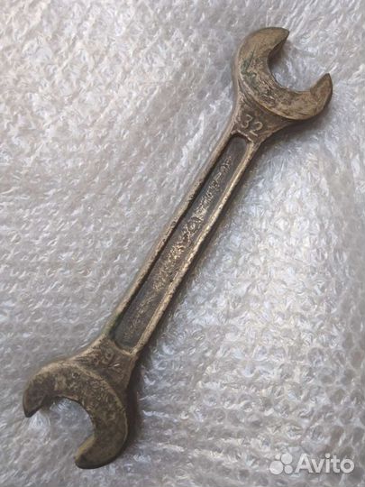 Латунный ключ 32 на 36 времён СССР