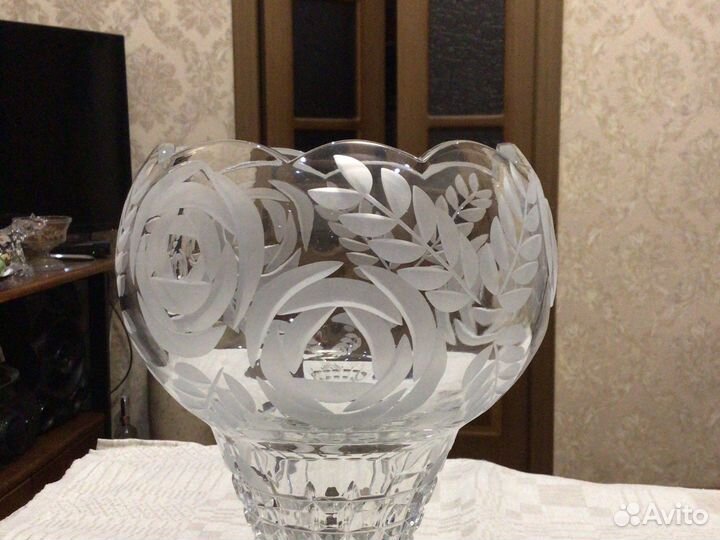 Ваза хрустальная для цветов