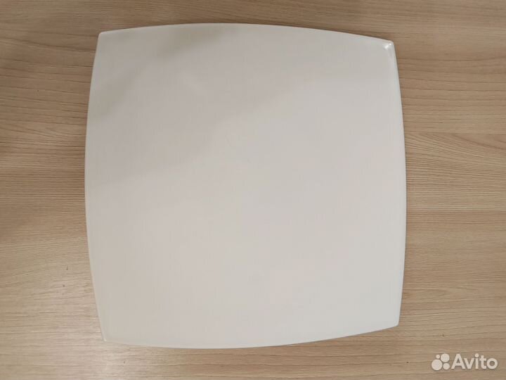 Тарелка квадратная 24см