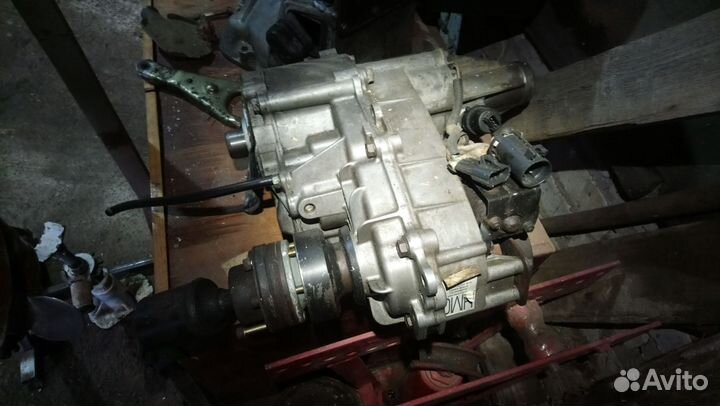 Раздатка на старекс н1 4х4 2.5 дизель 2000 г