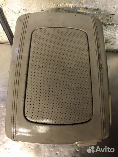 Центральный бардачок Cadillac Escalade GMT800