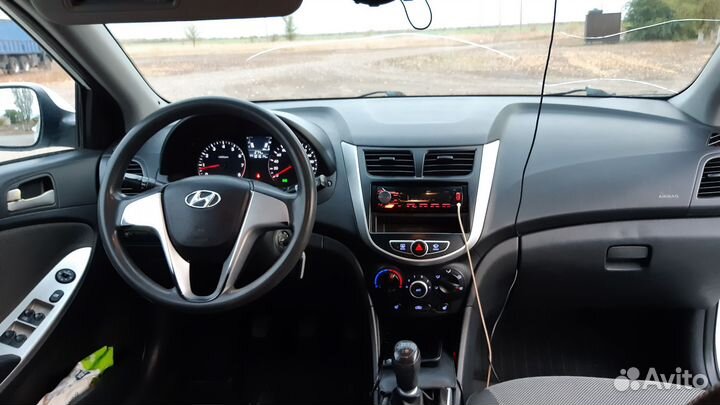 Hyundai Solaris 1.4 МТ, 2011, 181 600 км