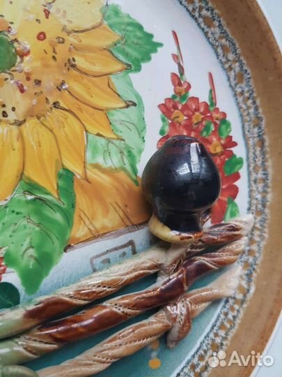 Настенная тарелка