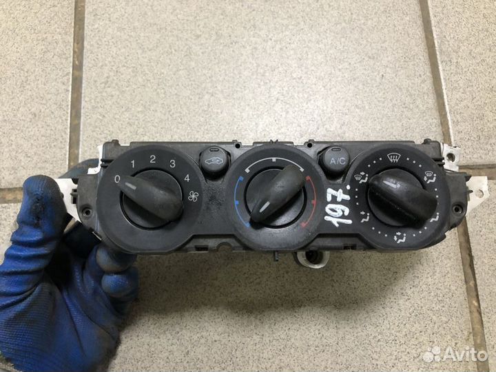 Блок управления печкой Ford Focus 2
