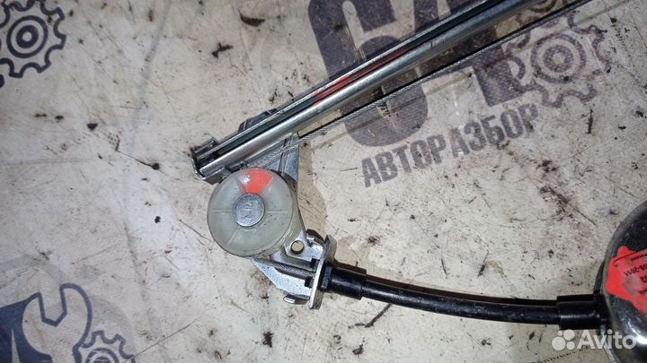 Стеклоподъемник задний правый Chevrolet Niva