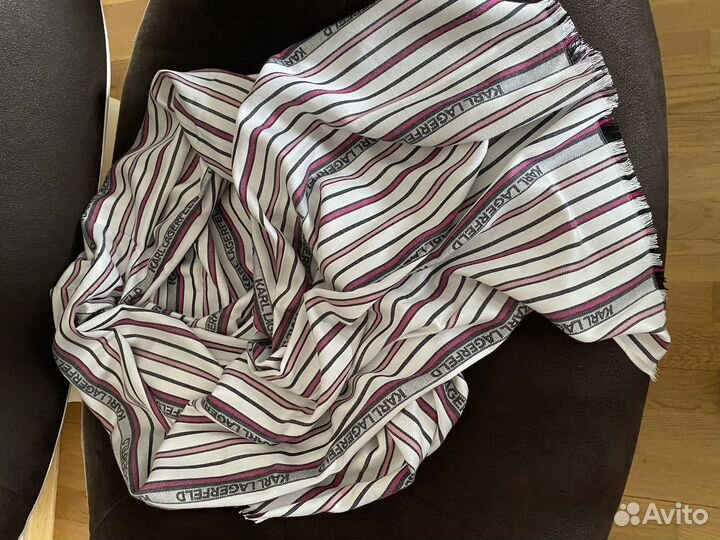 Палантин Karl Lagerfeld