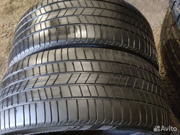 Kumho Ecsta HS51 235/45 R18 94V