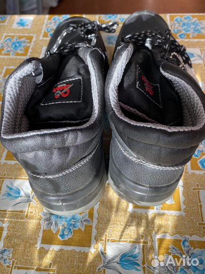 Ботинки с металлоподноском