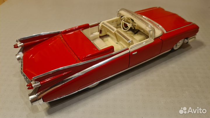 Коллекционная модель 1/18