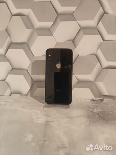 iPhone X, 64 ГБ