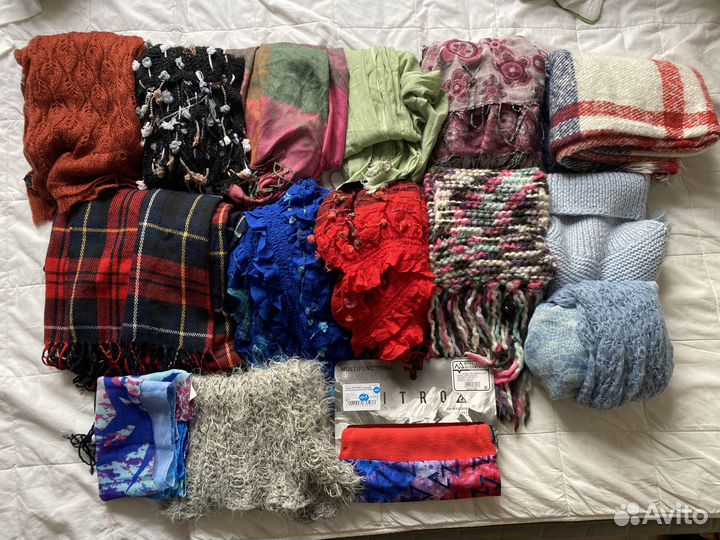 Шарфы платки воротники женские