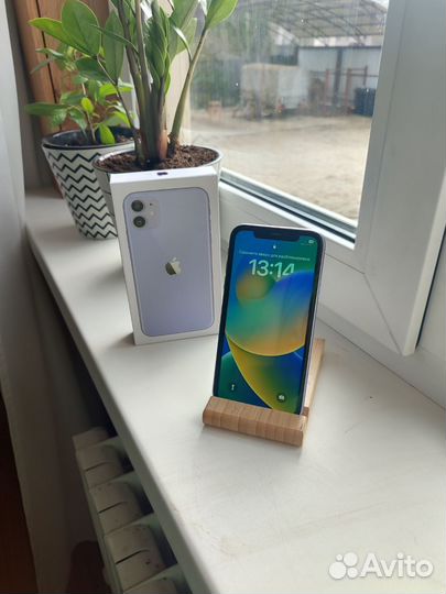 iPhone 11, 64 ГБ