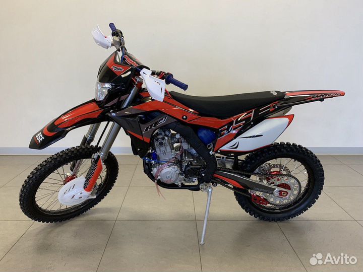 Мотоцикл BSE M4