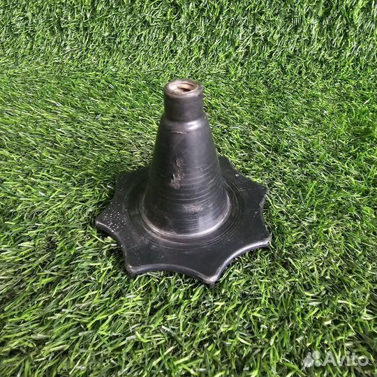 Болт крепления запасного колеса Chevrolet Cruze