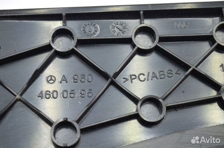 Крышка/оболочка приборной панели mercedes-benz Act