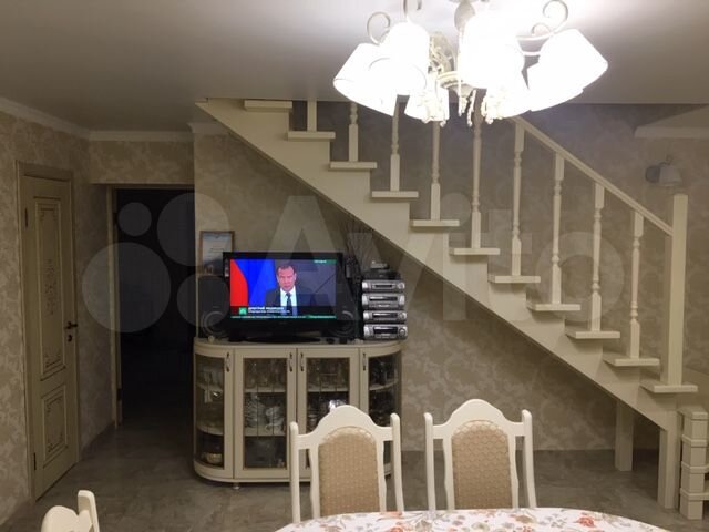 Дом 201 м² на участке 6 сот.