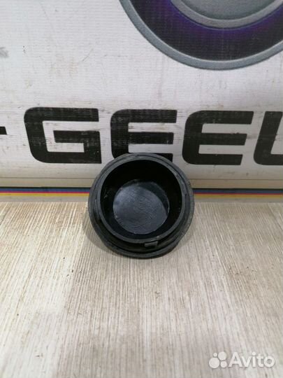 Крышка заглушка фары Geely MK Лев, Прав