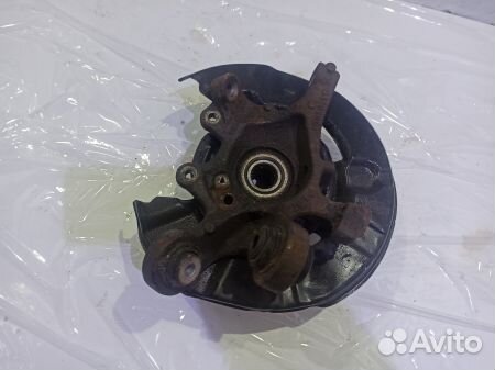 Кулак задний правый бмв