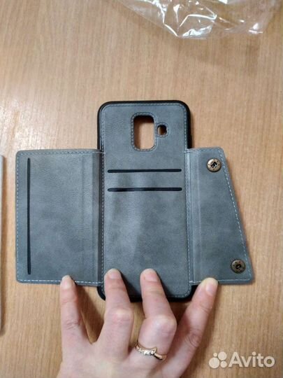 Кожаный чехол для телефона с кармашками для карточ